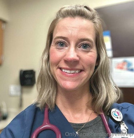 OnlyEllieVIP pornstar hd gallery