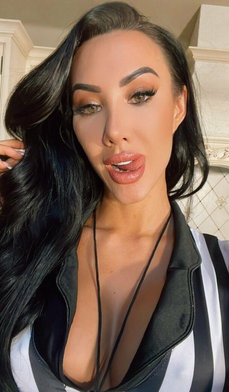 corrieyee free pornstar photos