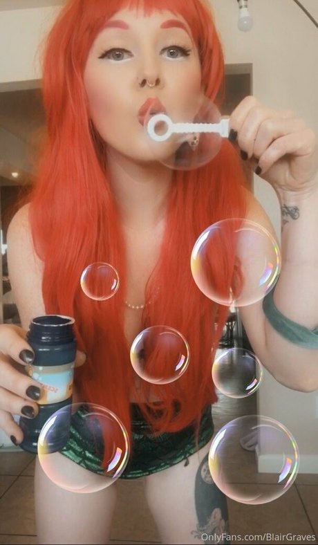 hotmessblair art model img