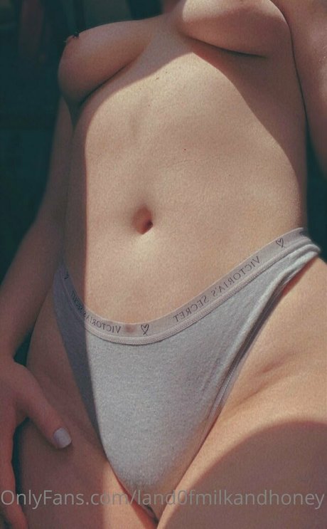 handmadecrybaby hot star photo