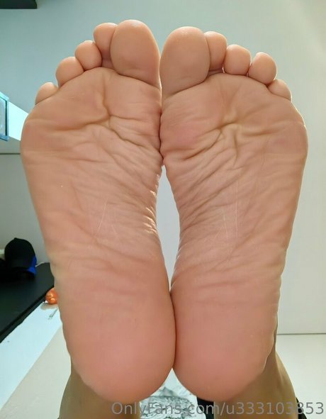 big tits midget onlyfans naked photo