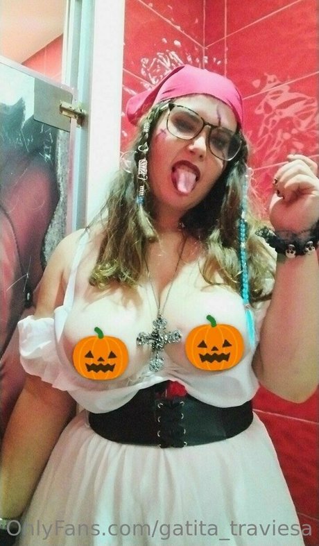 gatita traviesa model hot photos