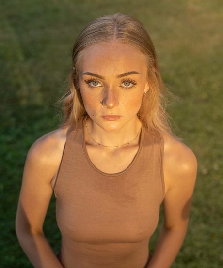 ryeroast free actress gallery