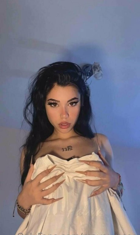 Mayaxrosee hd actress image