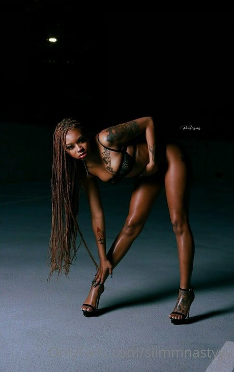 slimmnastyyy porn star image