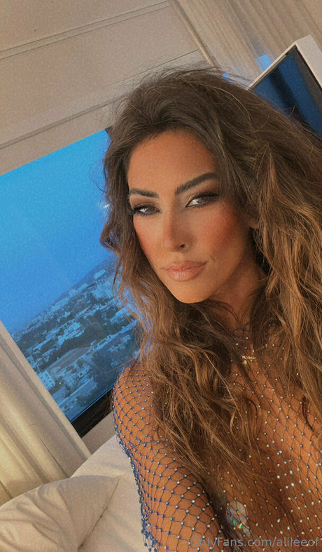 alileeof nudes actress gallery