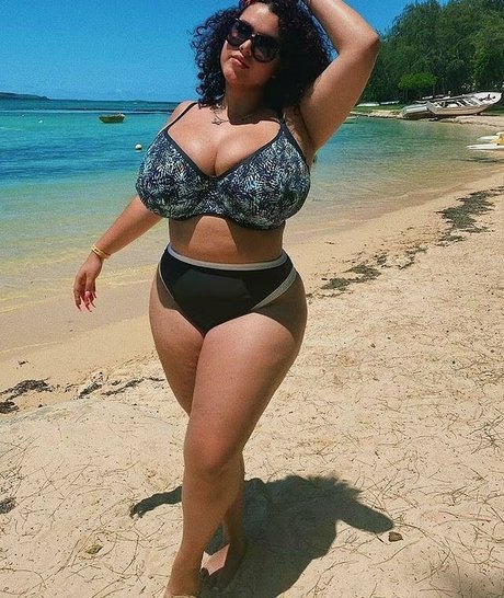 Hunny Mims model beautiful photos