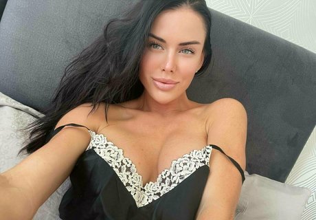 anita lady free model image