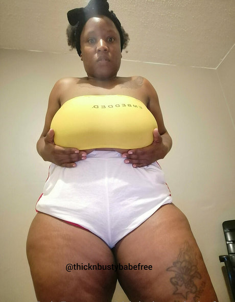 thicknbustybabefree sexy star gallery