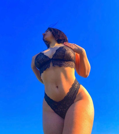 amateur asian onlyfans free nude image