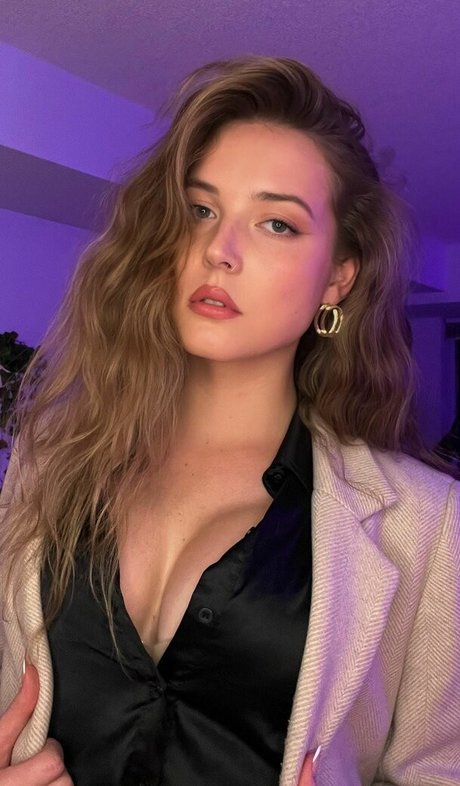 Maya V Henry perfect star img