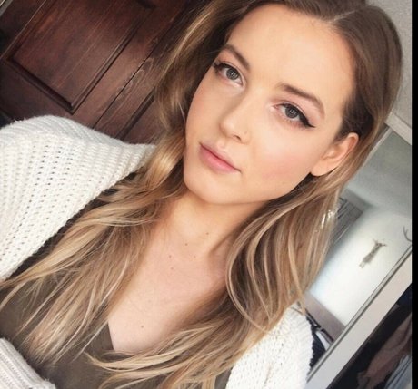 Maya V Henry star top images