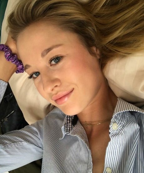 Nelly Korda star pretty pics