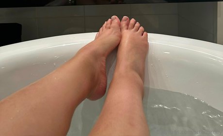 kaarlitaa20 star nudes archive