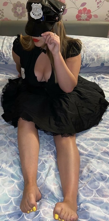 dropdeadfeet model porn archive