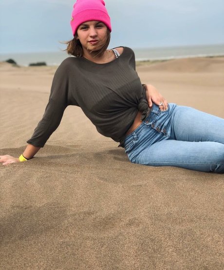 Abbylamaison art pornstar pic