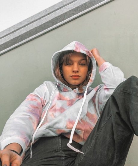 Abbylamaison star picture