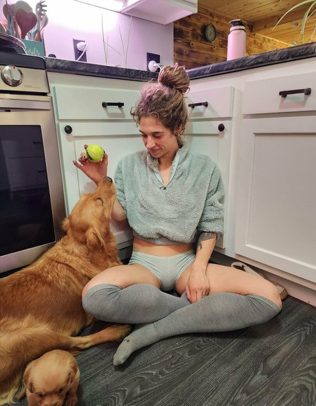 yourmomgoestocollege1980 nude model photo