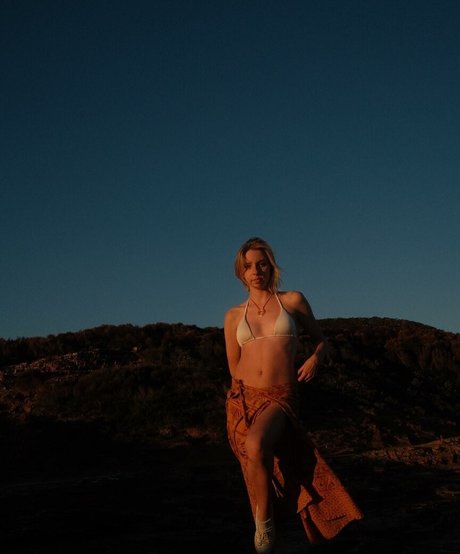 Maria Korotaeva beautiful model img