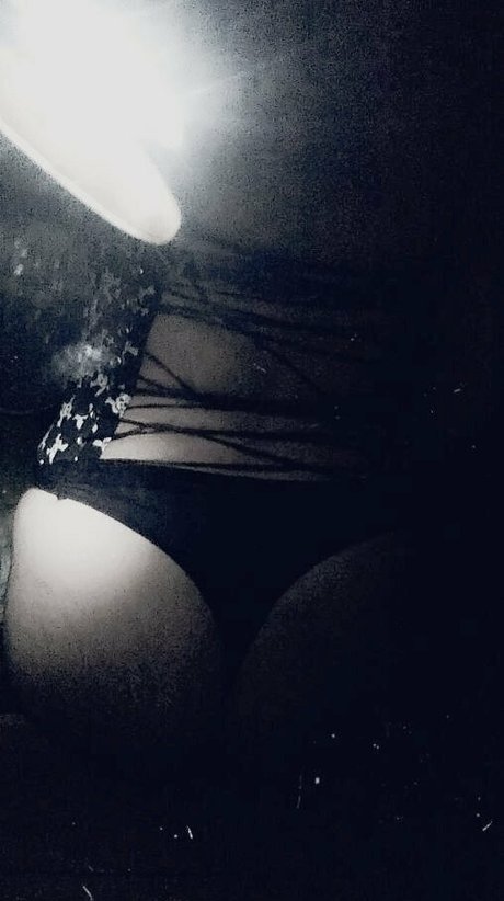 liliveil666 pornographic model gallery