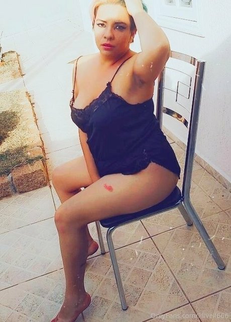 liliveil666 pornstar naked pic