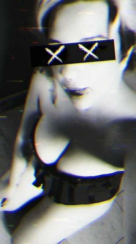 liliveil666 pornstar pictures