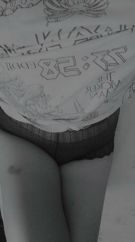 liliveil666 sexy pornstar pictures