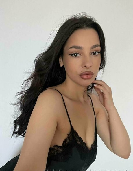 roseysweets erotic model pic