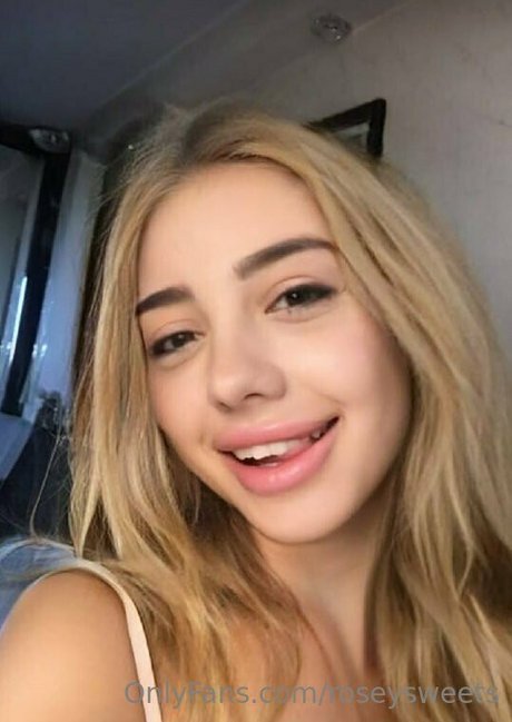 roseysweets pornstar free img