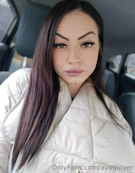 avaglover model nudes image