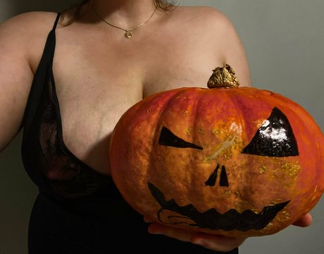 unorwegiankinkypregfree model beautiful picture