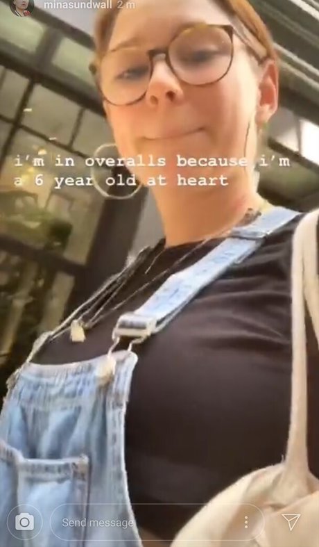 Mina Sundwall hd model pictures