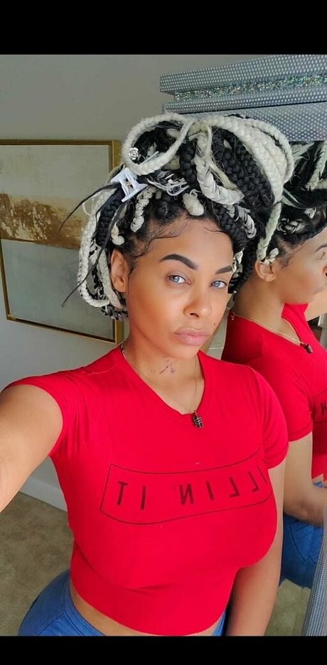 lebraa adult model pic