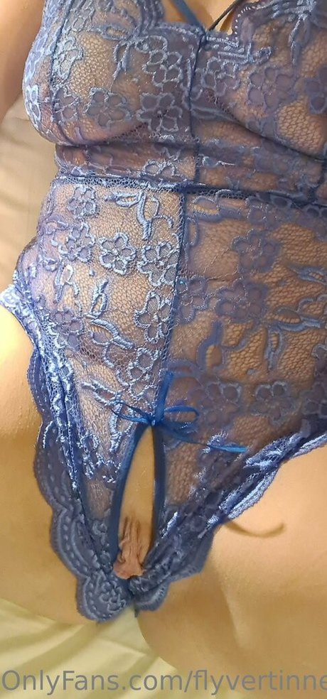 flyvertinnen naked actress pic