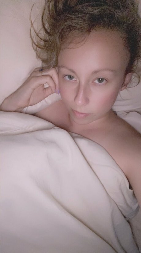 free coochie art actress photo