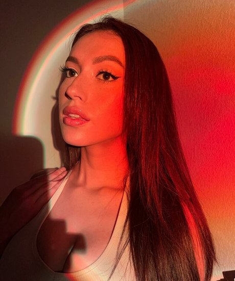 Clara Gomez model nice photo