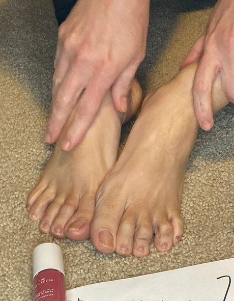 slendersolesmom nude model galleries