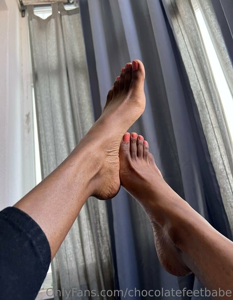 chocolatefeetbabe model free archive