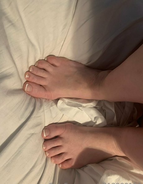 overmyhead68 model art image