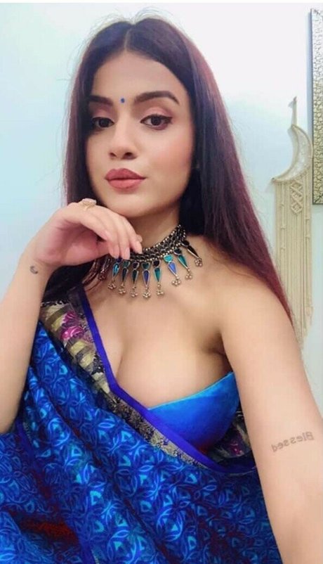 Nidhi Chaudhary pornstar sexy img