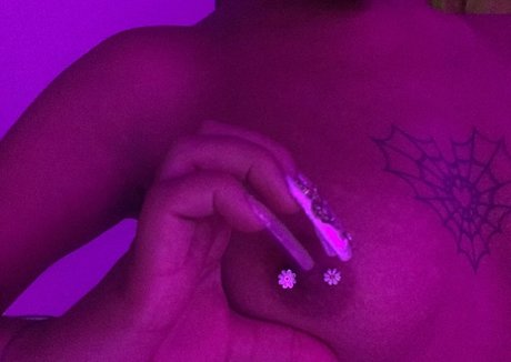 spicyjuli sexy star pictures