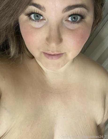 tiggobitties24 7_ hot actress img