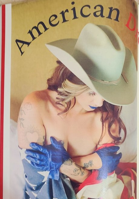 Sierra Ferrell model perfect pics