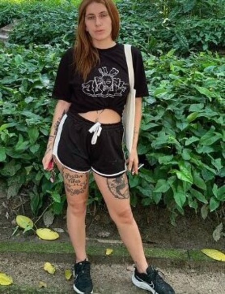 exvadiacareca model sexy galleries