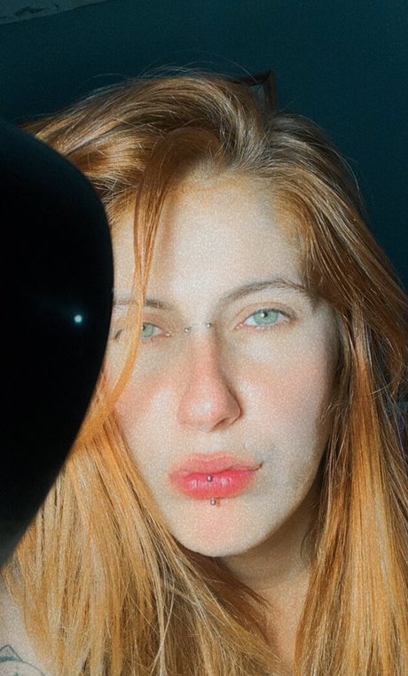 exvadiacareca model pornographic photo