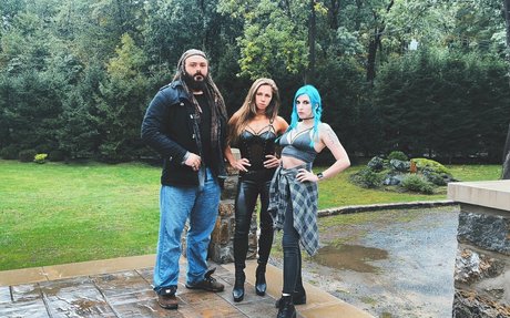 lionofthebay model art img