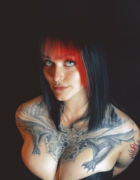 lionofthebay erotic pornstar image