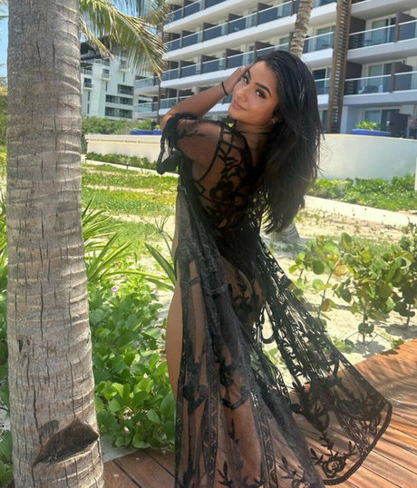 Tatiana McQuay nude pornstar img