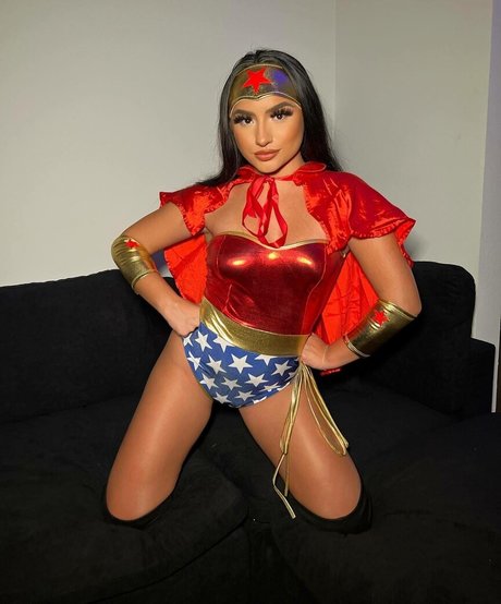 Tatiana McQuay star pretty photo