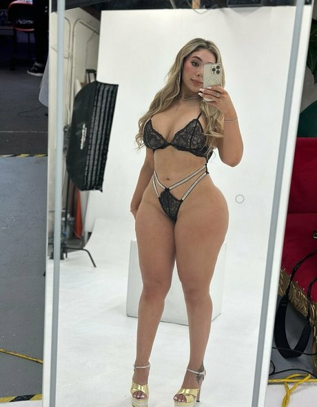 jesssss nude model img